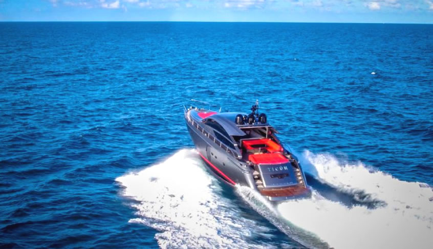 64 Pershing Yacht - Miami yacht rental