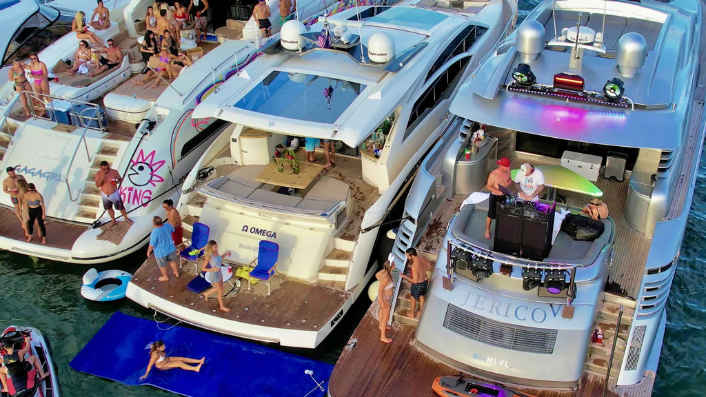 Miami VIP Yachts Corporate Events & Large Groups