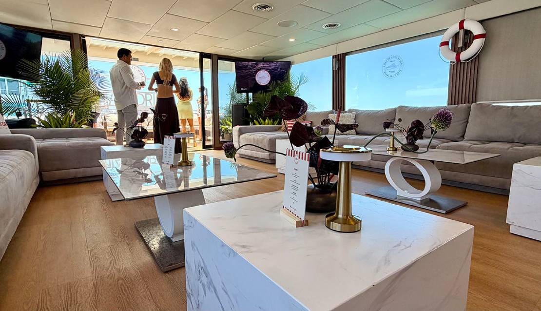 100ft Event Yacht Custom - Miami yacht rental