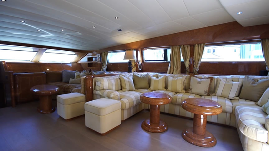 105 Mangusta Yacht - Miami yacht rental