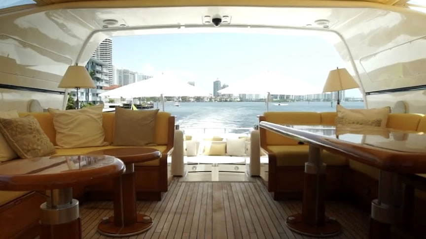 105 Mangusta Yacht - Miami yacht rental