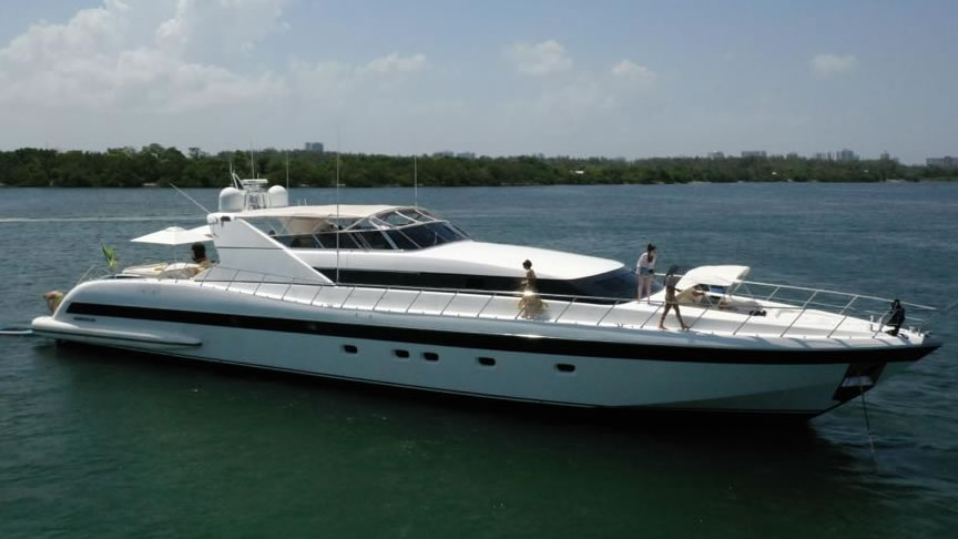 105 Mangusta Yacht - Miami yacht rental