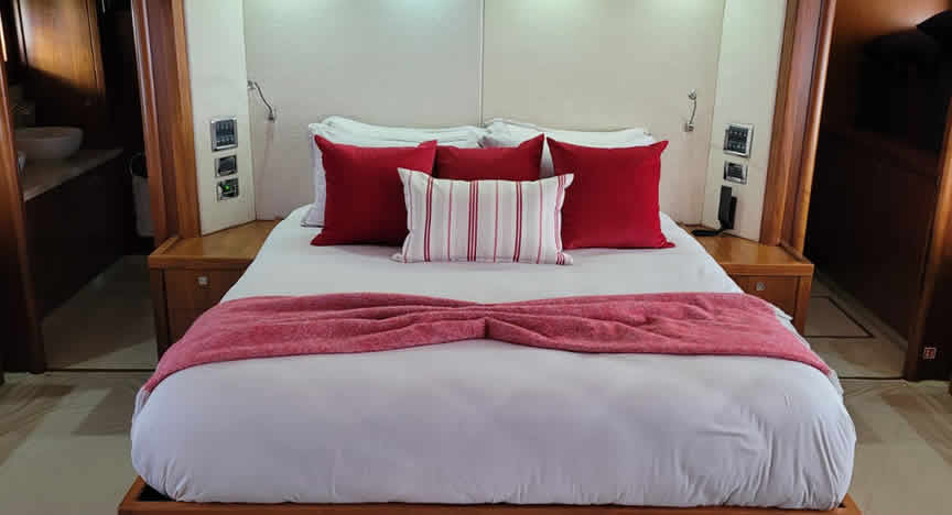 108 Predator Custom - Miami yacht rental