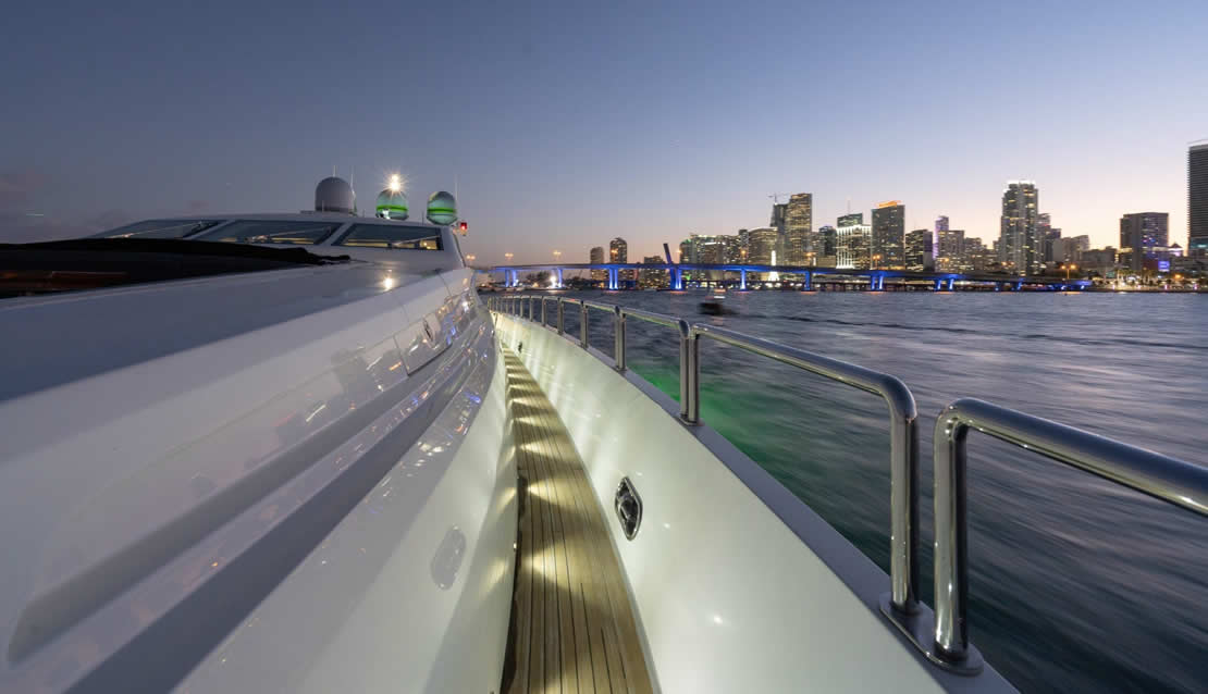 115 Leopard Mega Yacht - Miami yacht rental