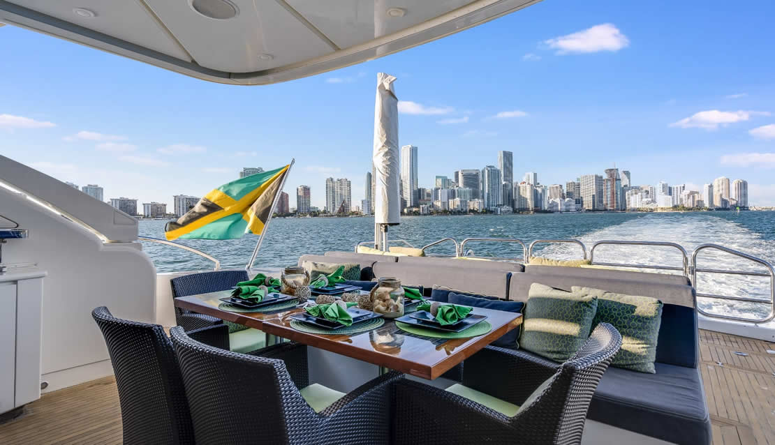 115 Leopard Mega Yacht - Miami yacht rental