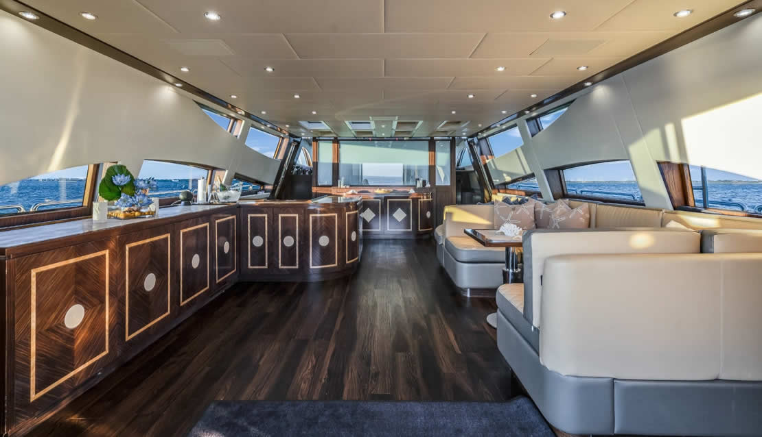 115 Leopard Mega Yacht - Miami yacht rental