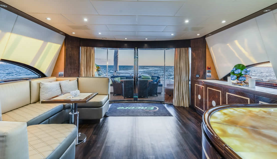 115 Leopard Mega Yacht - Miami yacht rental