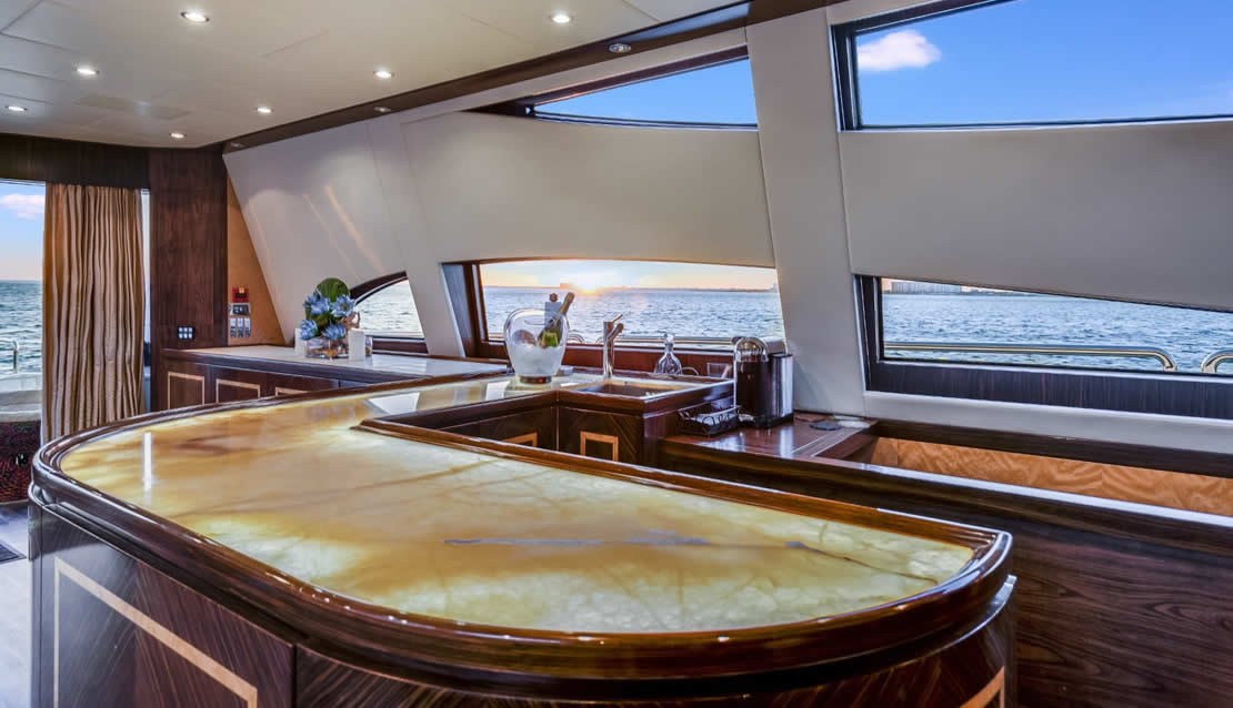115 Leopard Mega Yacht - Miami yacht rental