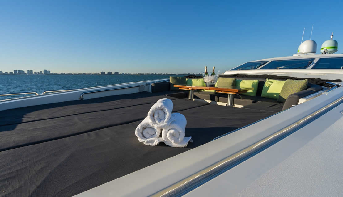 115 Leopard Mega Yacht - Miami yacht rental