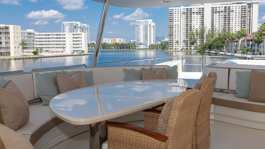 116 Azimut Flawless Yacht - Miami yacht rental