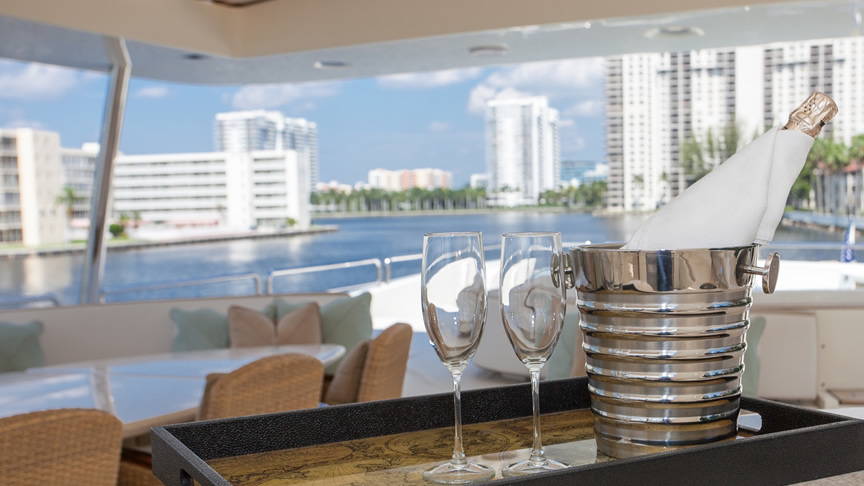 116 Azimut Flawless Yacht - Miami yacht rental