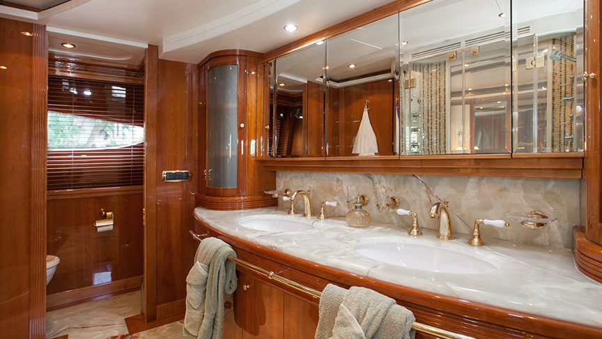 116 Azimut Flawless Yacht - Miami yacht rental