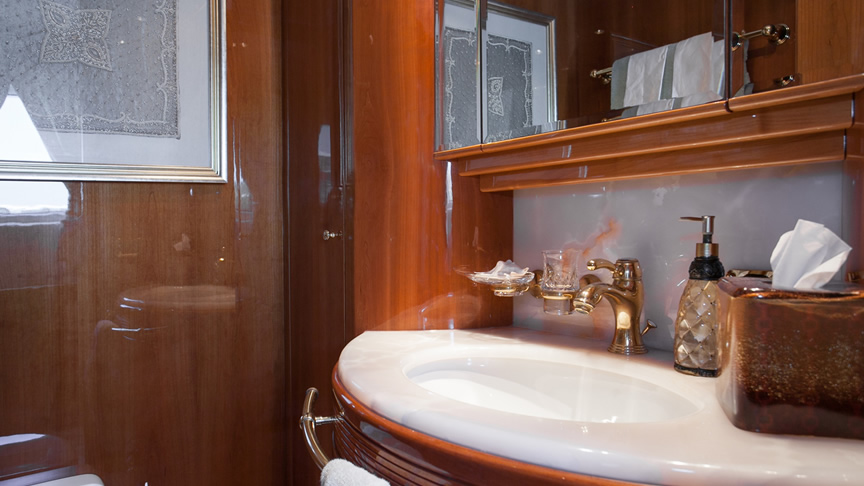 116 Azimut Flawless Yacht - Miami yacht rental