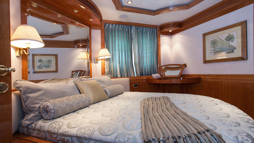 116 Azimut Flawless Yacht - Miami yacht rental