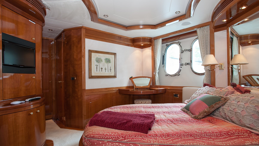 116 Azimut Flawless Yacht - Miami yacht rental