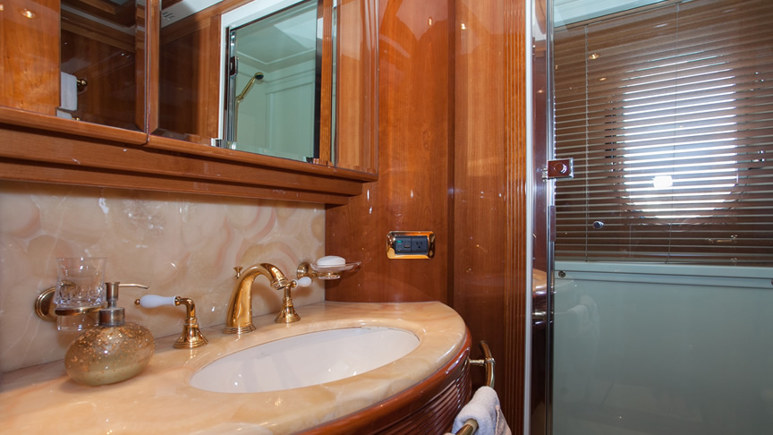 116 Azimut Flawless Yacht - Miami yacht rental