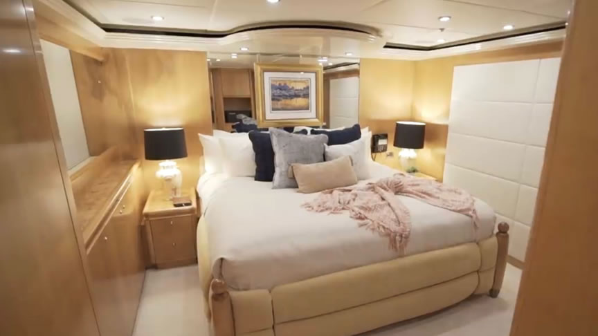 147 Golden Touch Yacht - Miami yacht rental
