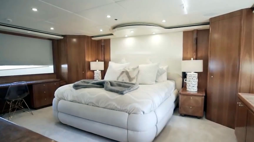 147 Golden Touch Yacht - Miami yacht rental