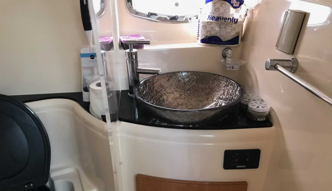 40 Larson - Miami yacht rental