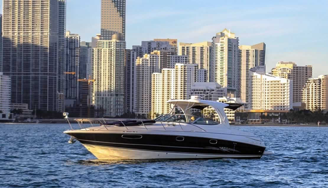 40 Larson - Miami yacht rental