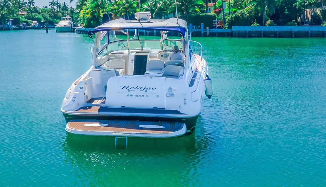 40 Larson - Miami yacht rental