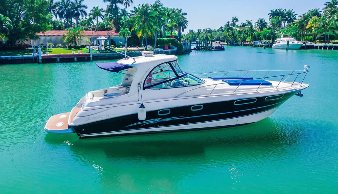 40 Larson - Miami yacht rental