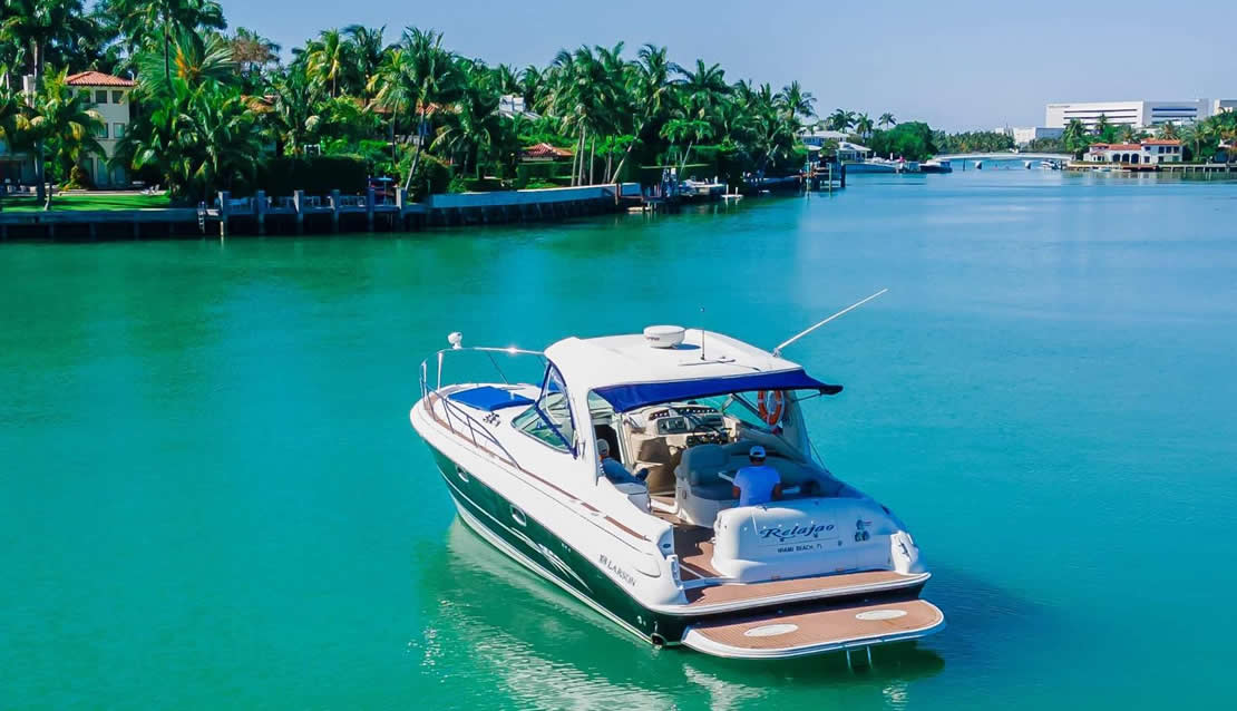 40 Larson - Miami yacht rental
