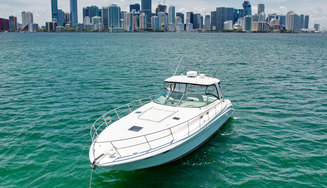 42 Sea Ray Bayside - Miami yacht rental