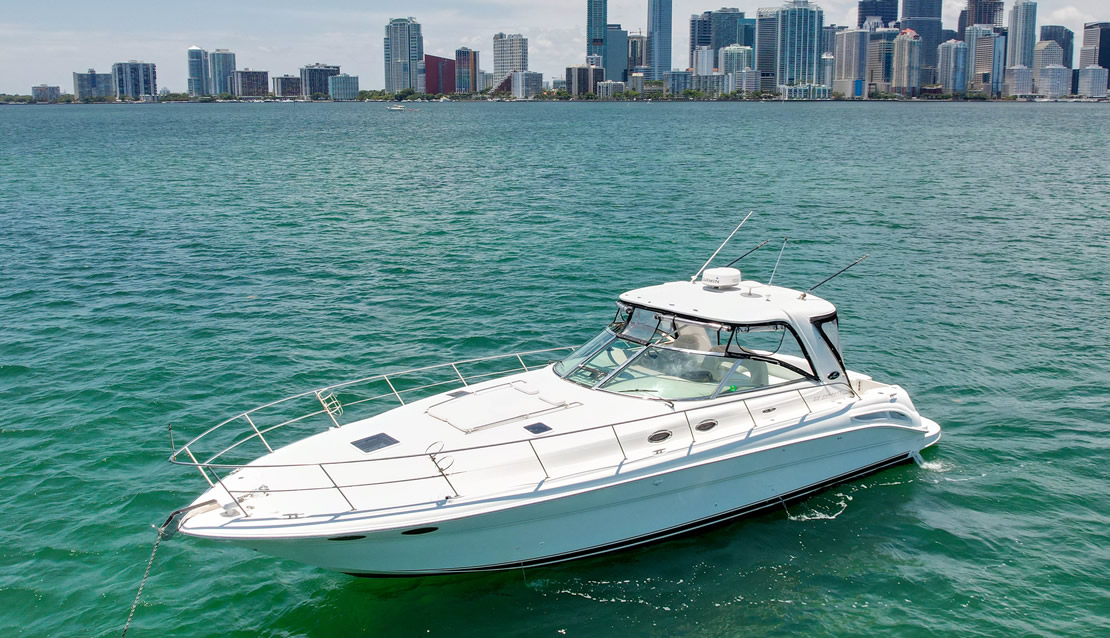 42 Sea Ray Bayside - Miami yacht rental