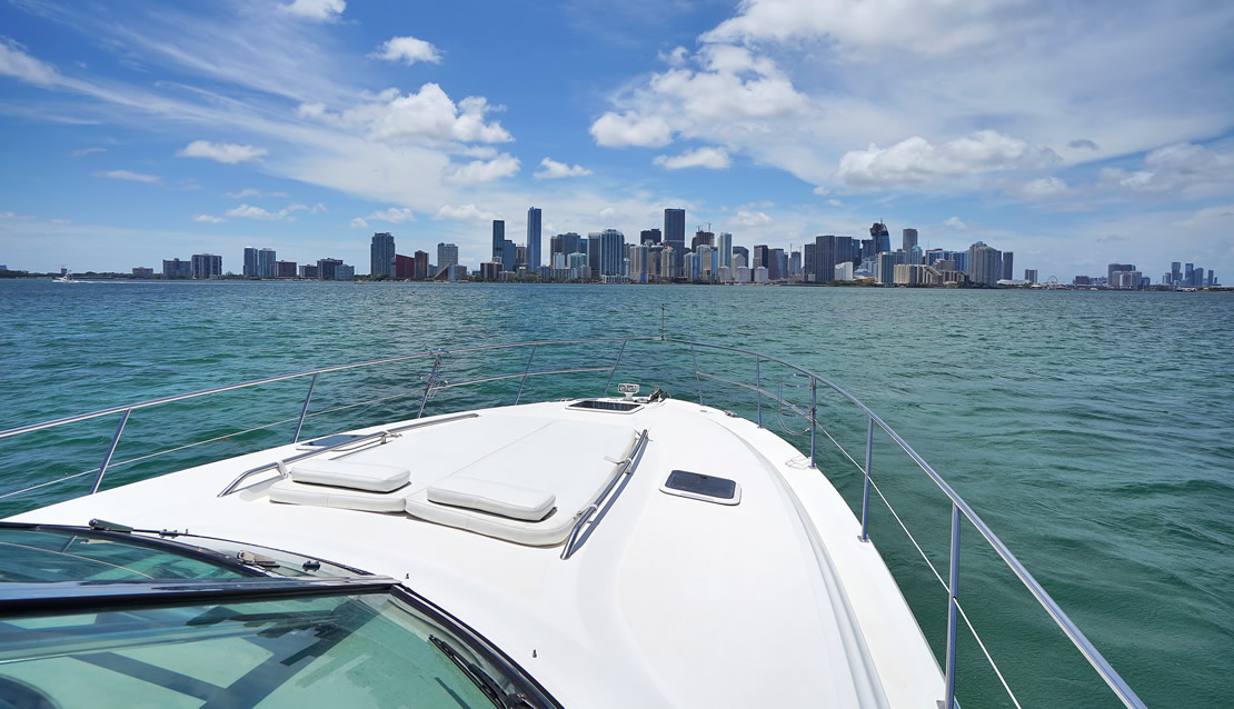 42 Sea Ray Bayside - Miami yacht rental