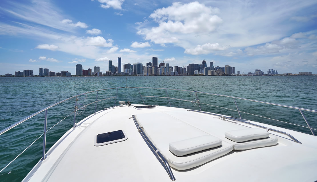 42 Sea Ray Bayside - Miami yacht rental