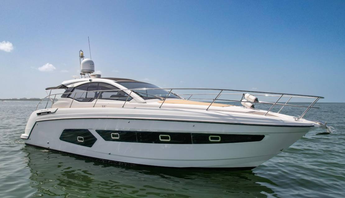 45-azimut Sport - Miami yacht rental