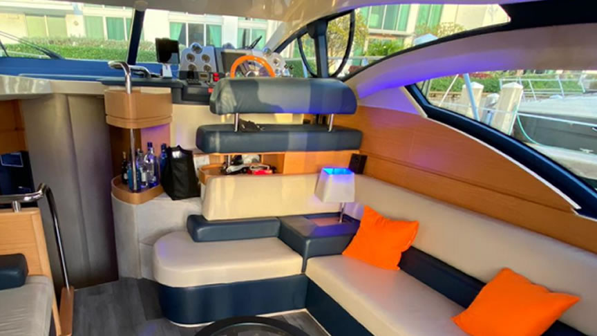 46 Azimut Black - Miami yacht rental