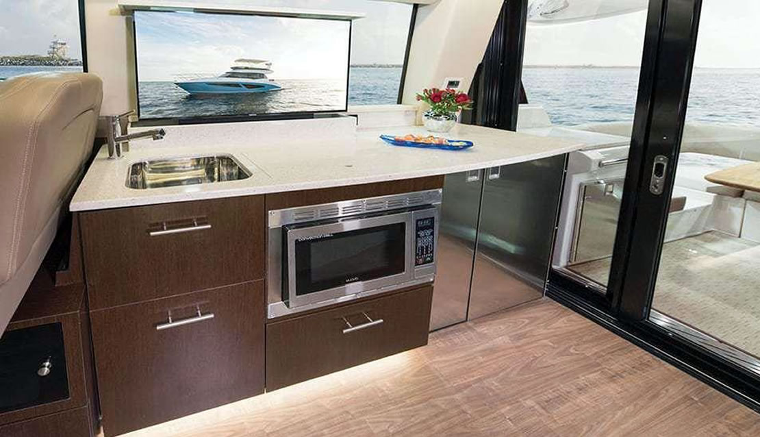 48 Regal Flybridge - Miami yacht rental