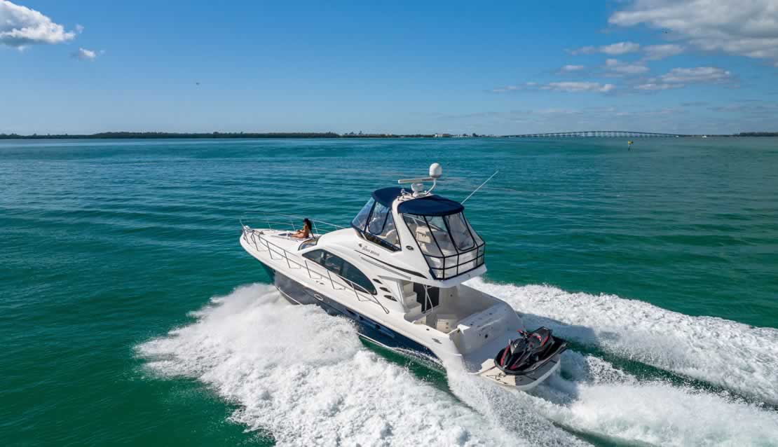 48 Sea Ray Flybridge - Miami yacht rental