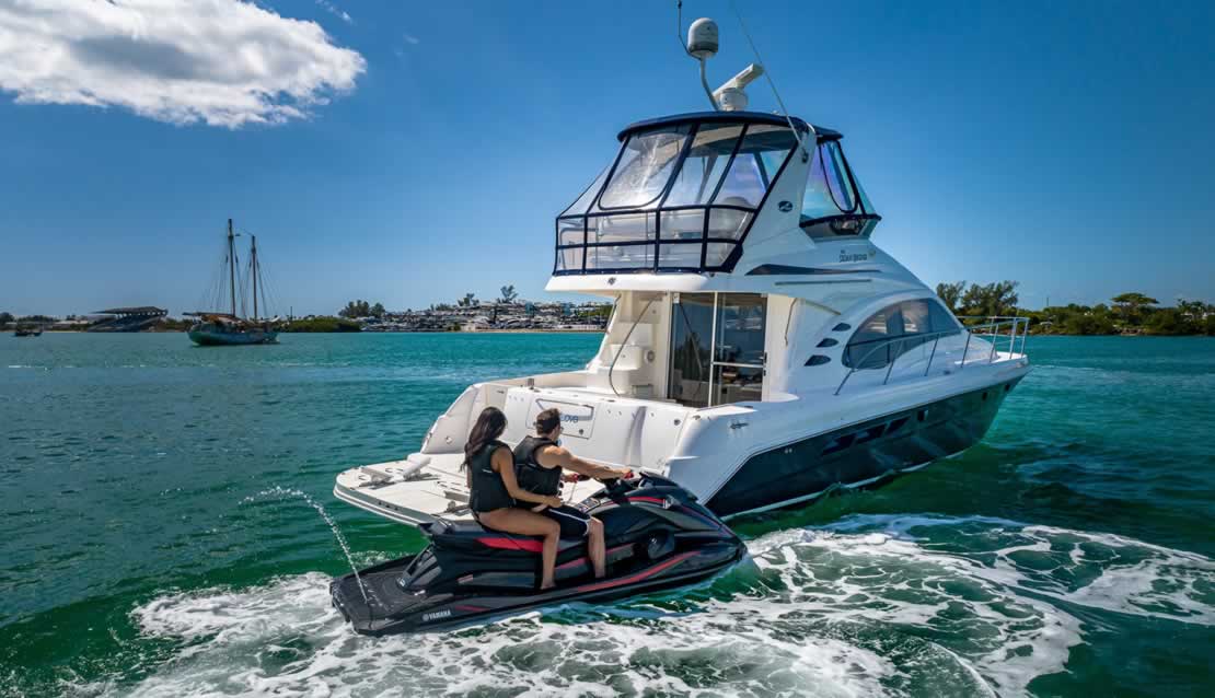 48 Sea Ray Flybridge - Miami yacht rental