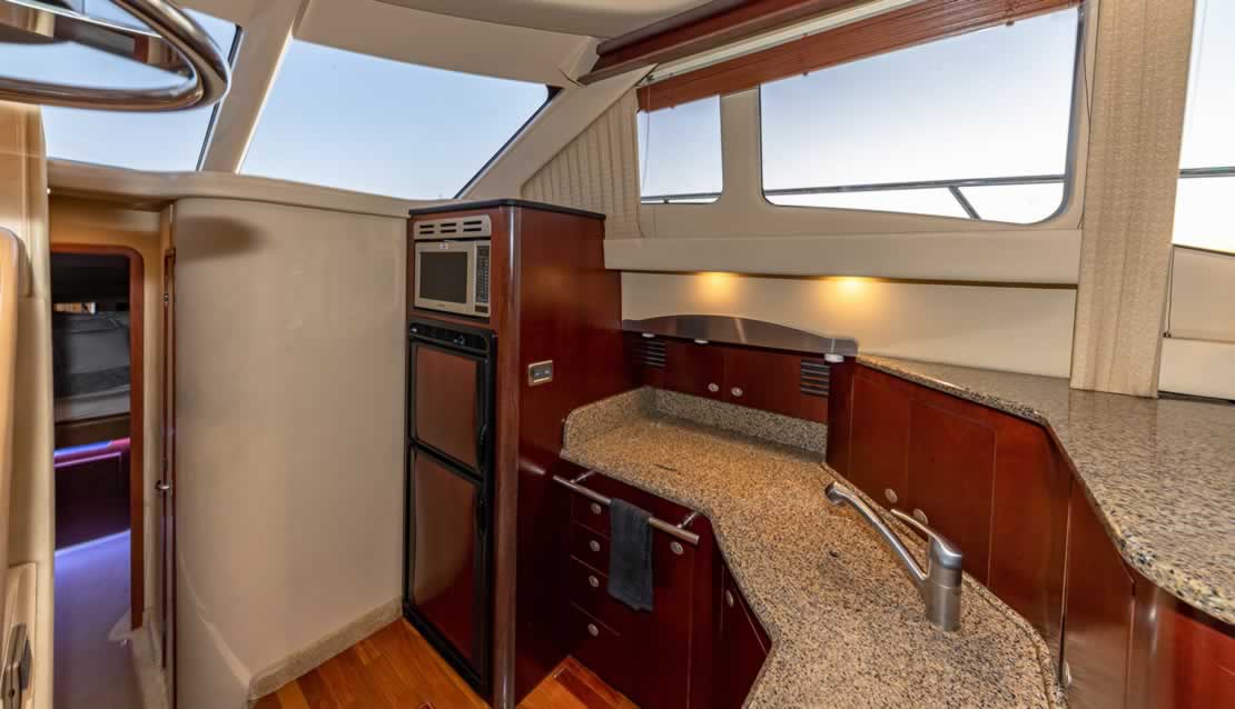 48 Sea Ray Flybridge - Miami yacht rental