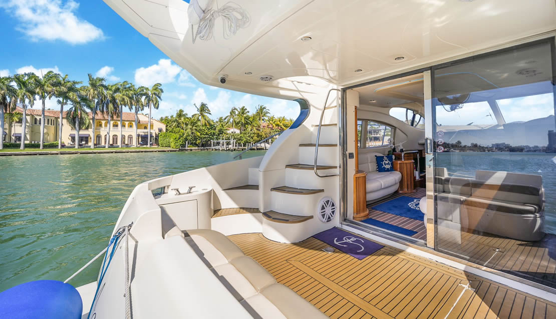49 Azimut Flybridge - Miami yacht rental