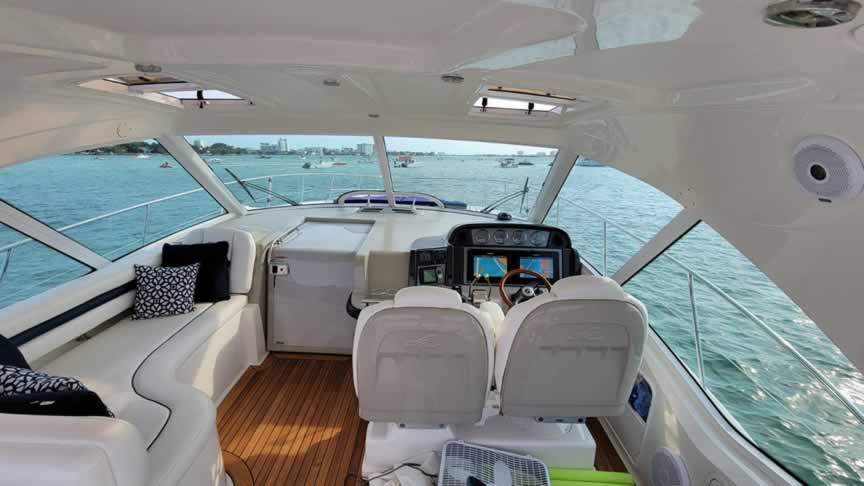 50 Sea Ray Sundancer - Miami yacht rental