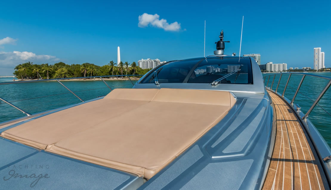 58 Azimut Custom - Miami yacht rental