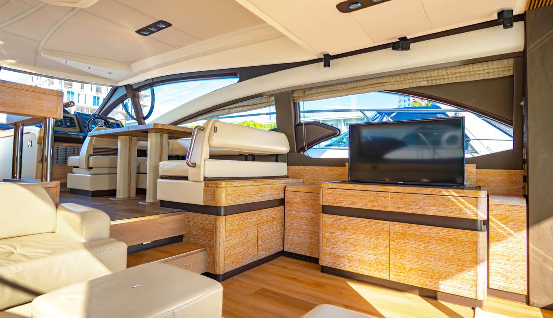 58 Azimut Flybridge - Miami yacht rental