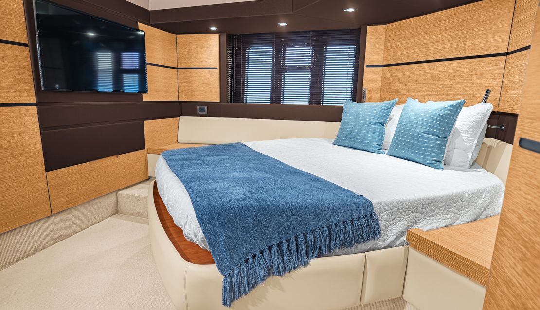 58 Azimut Flybridge - Miami yacht rental