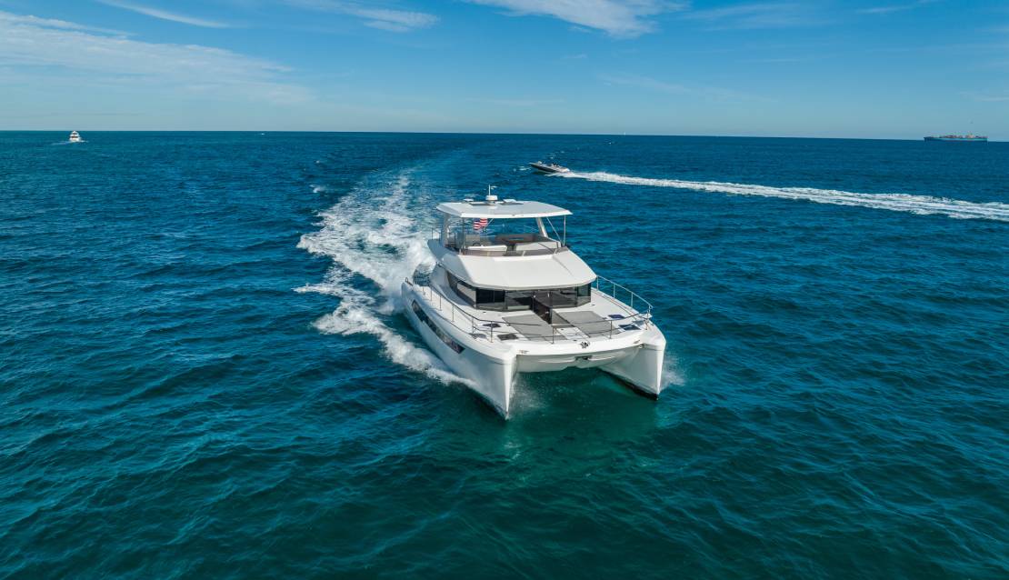 60 Leopard Power Catamaran - Miami yacht rental