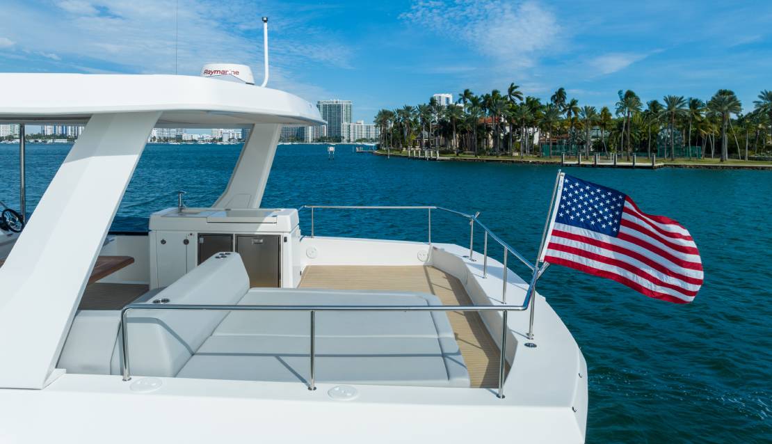 60 Leopard Power Catamaran - Miami yacht rental