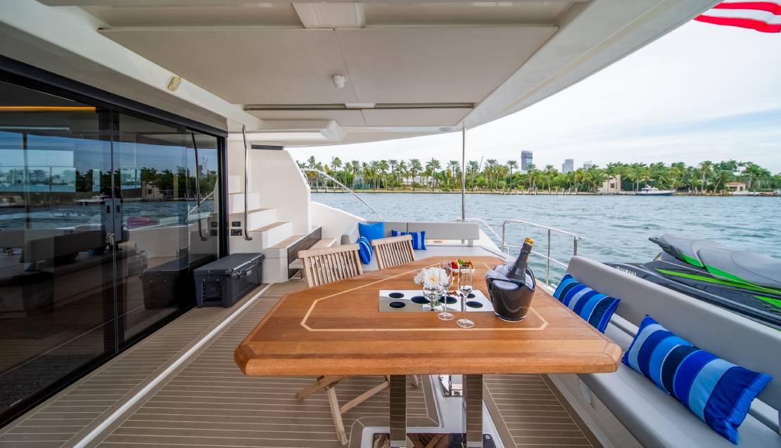60 Leopard Power Catamaran - Miami yacht rental