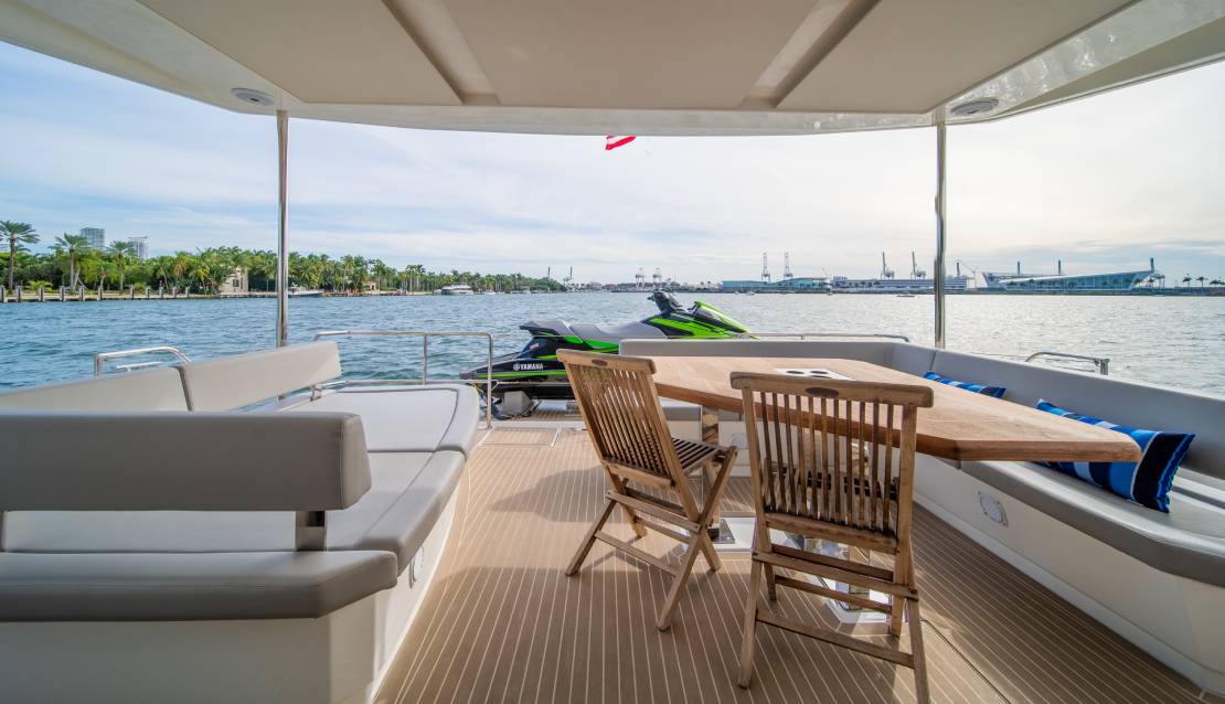 60 Leopard Power Catamaran - Miami yacht rental