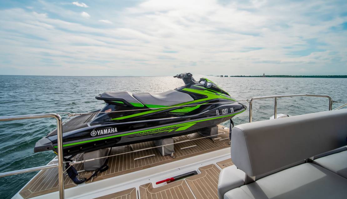 60 Leopard Power Catamaran - Miami yacht rental