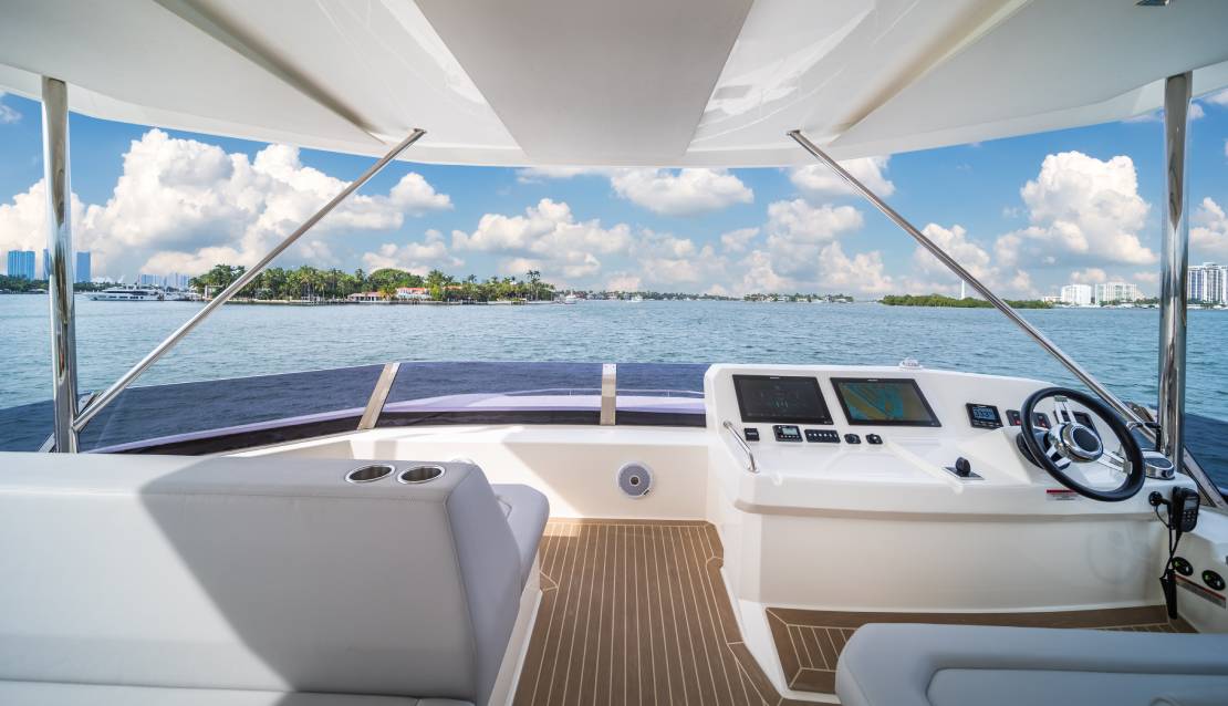60 Leopard Power Catamaran - Miami yacht rental