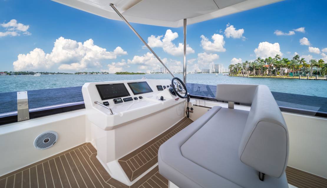 60 Leopard Power Catamaran - Miami yacht rental