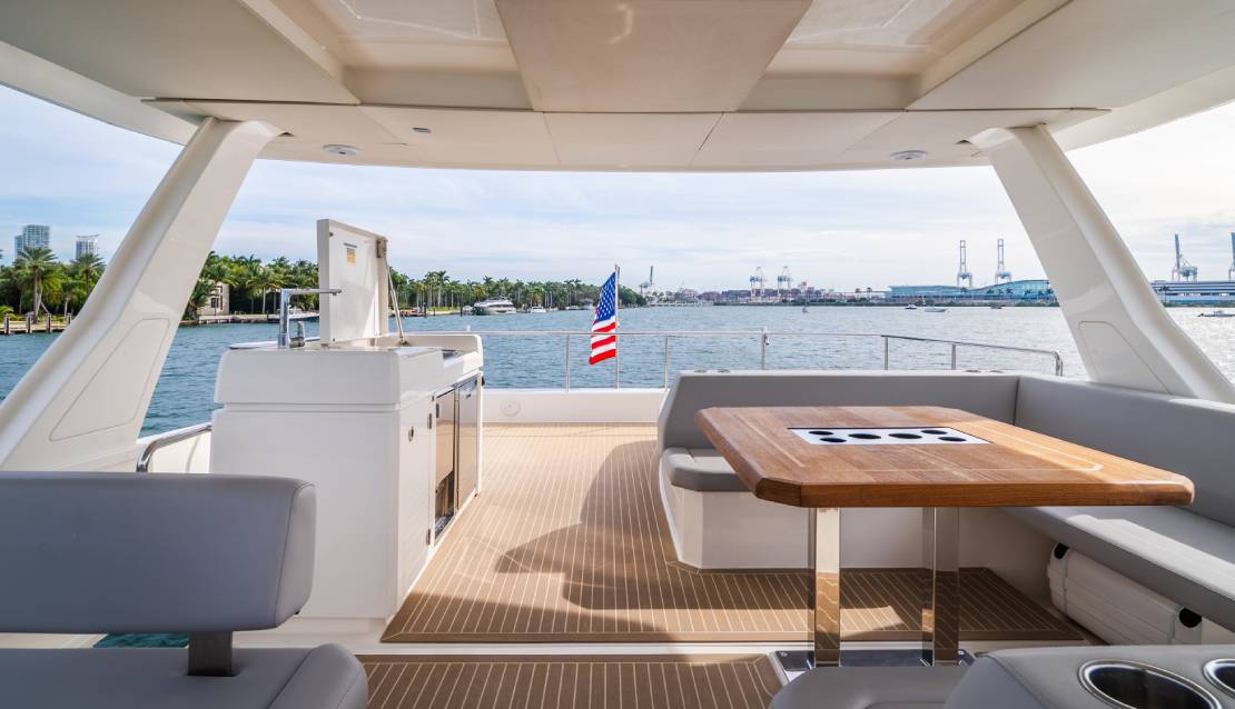 60 Leopard Power Catamaran - Miami yacht rental